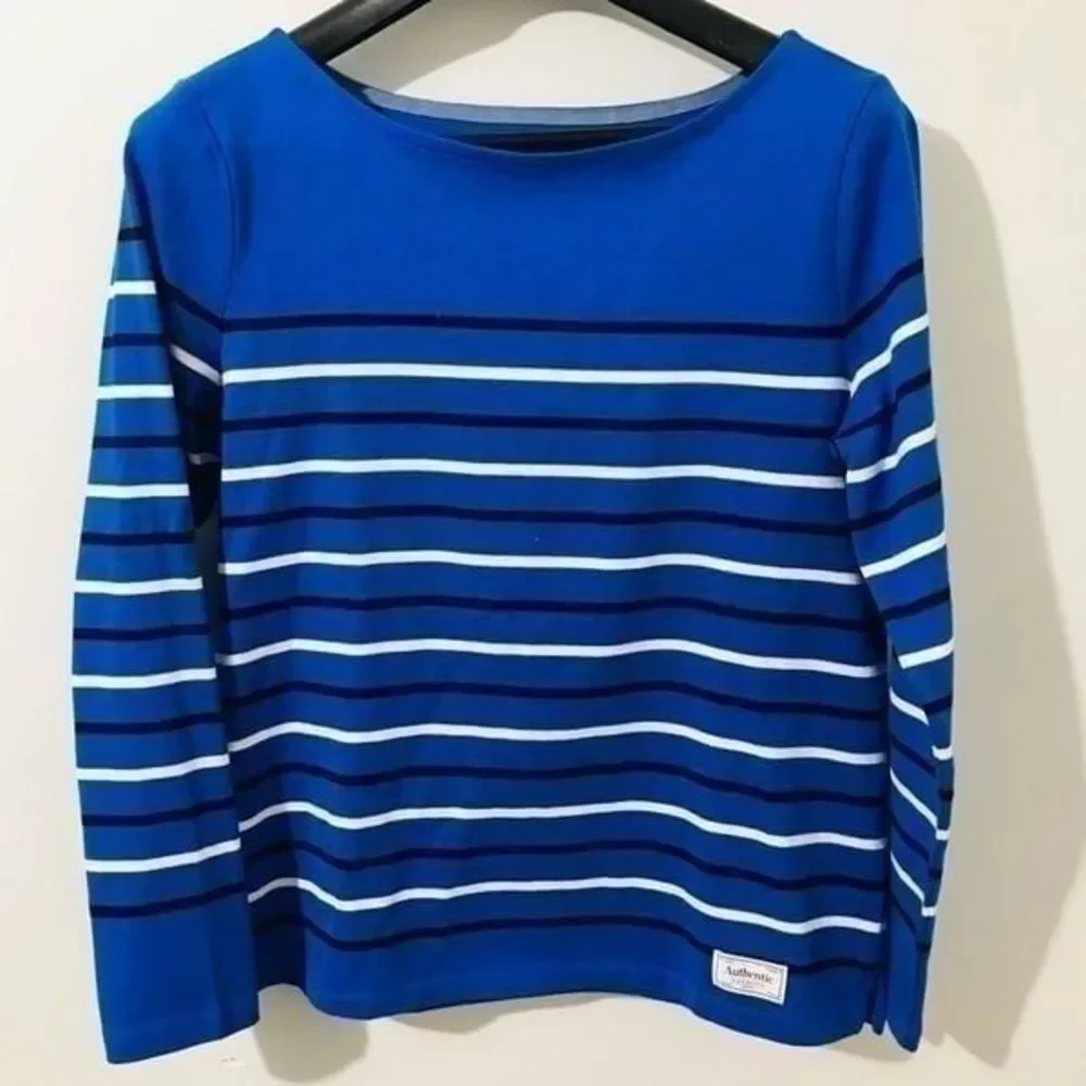 Talbots blue W/black/white stripes long sleeve pullover size M….S47